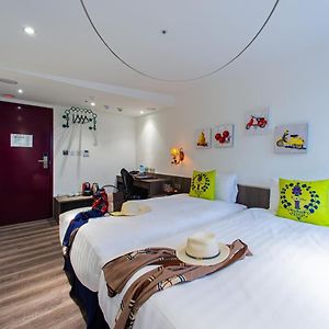 Deluxe Twin Room Bathtub City View